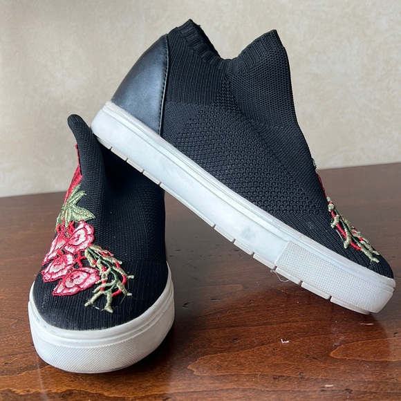 Steve Madden Sly Slip On Wedge Sneaker - Picture 2 of 7